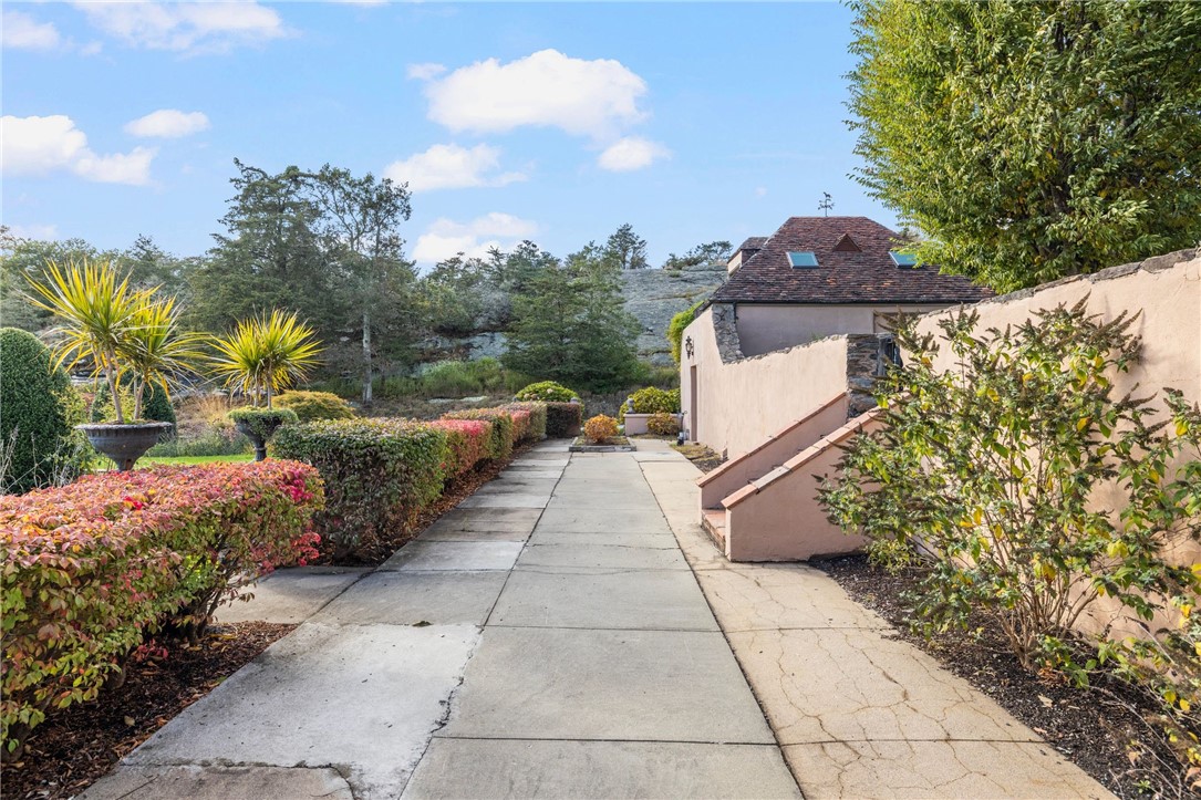 216 Gray Craig Road, Unit COTTAGE Middletown, RI 02842 - Photo 13 of 23