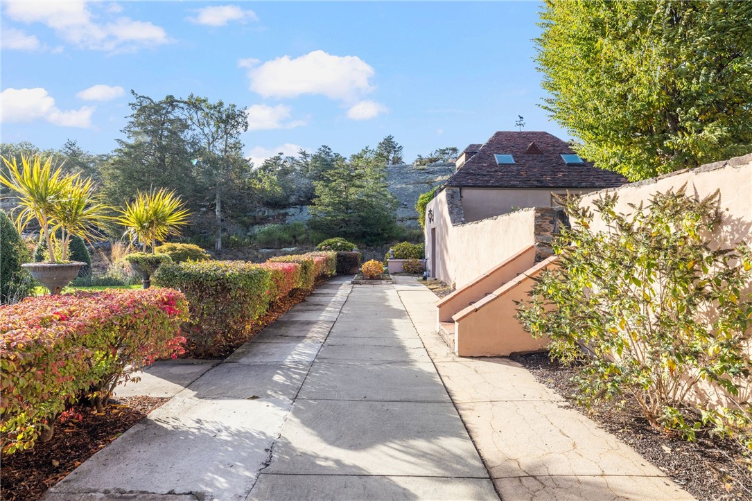 216 Gray Craig Road, Unit COTTAGE Middletown, RI 02842 - Photo 15 of 23