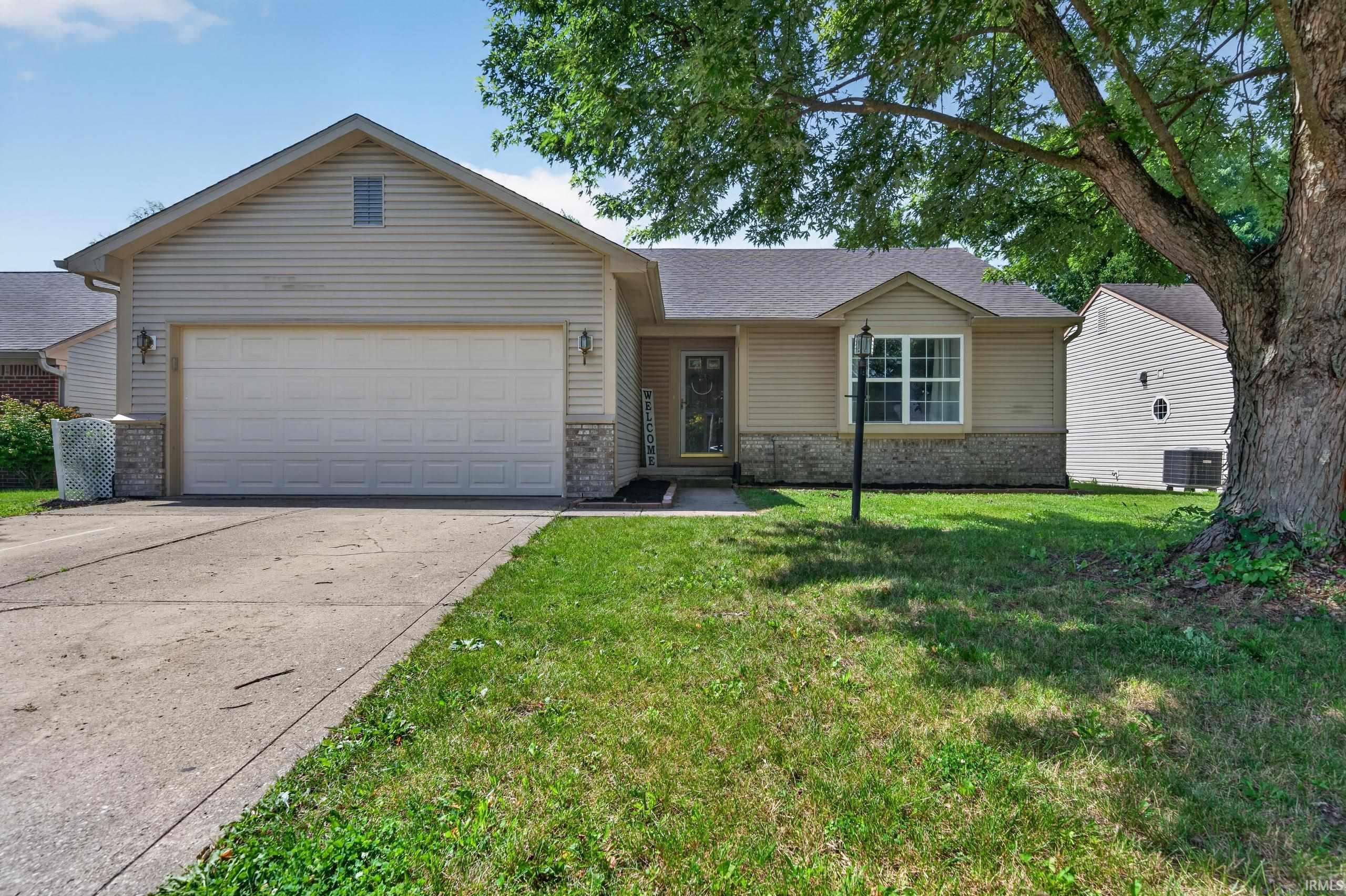 818 Springwater Road Kokomo, IN 46902 - Photo 2 of 22