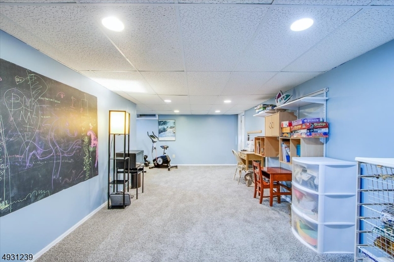 12 Mansfield Way Oak Ridge, NJ 07438 - Photo 21 of 27 Gallery Image 21