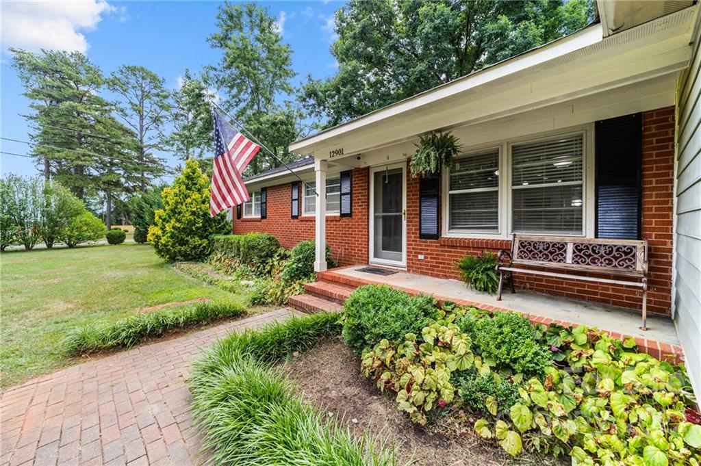 12901 Hamilton Road Charlotte, NC 28273 - Photo 1 of 32 Gallery Image 1