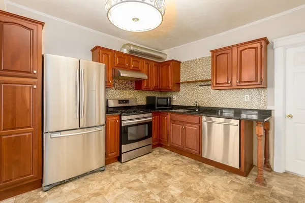 $2,850 | 53 Orchard Street, Unit 2, Lowell, MA 01854