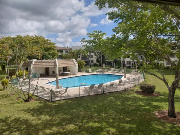 $1,800 | 6850 Royal Palm Boulevard, Unit 211G, Margate, FL 33063