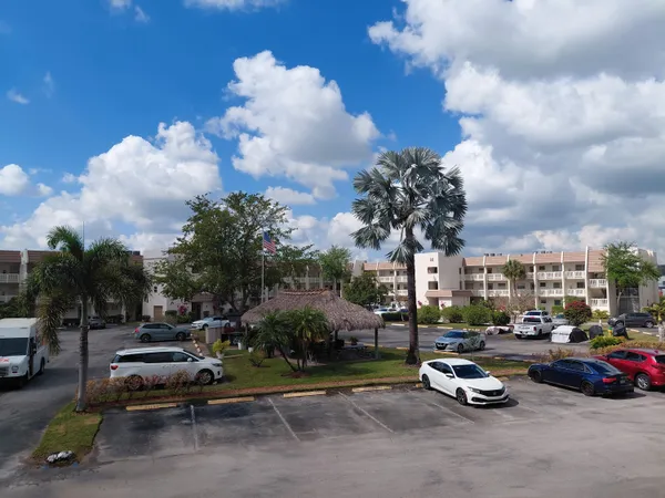 $1,800 | 6850 Royal Palm Boulevard, Unit 211G, Margate, FL 33063