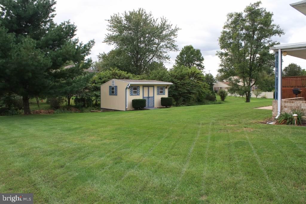 1760 Topaz Road York, PA 17408 - Photo 14 of 14 Gallery Image 14