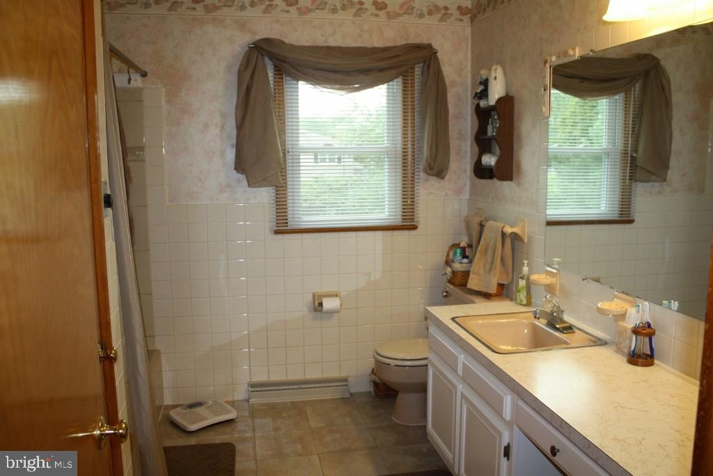 1760 Topaz Road York, PA 17408 - Photo 9 of 14 Gallery Image 9