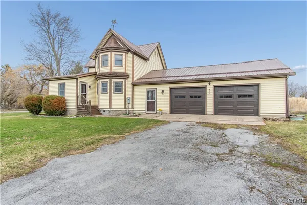 $195,000 | 316 Centre Street, Cape Vincent, NY 13618