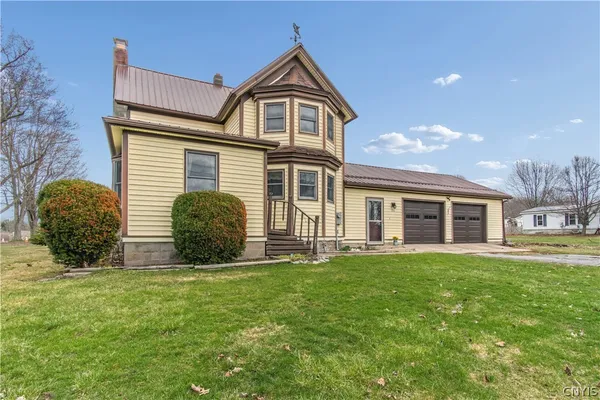 $195,000 | 316 Centre Street, Cape Vincent, NY 13618