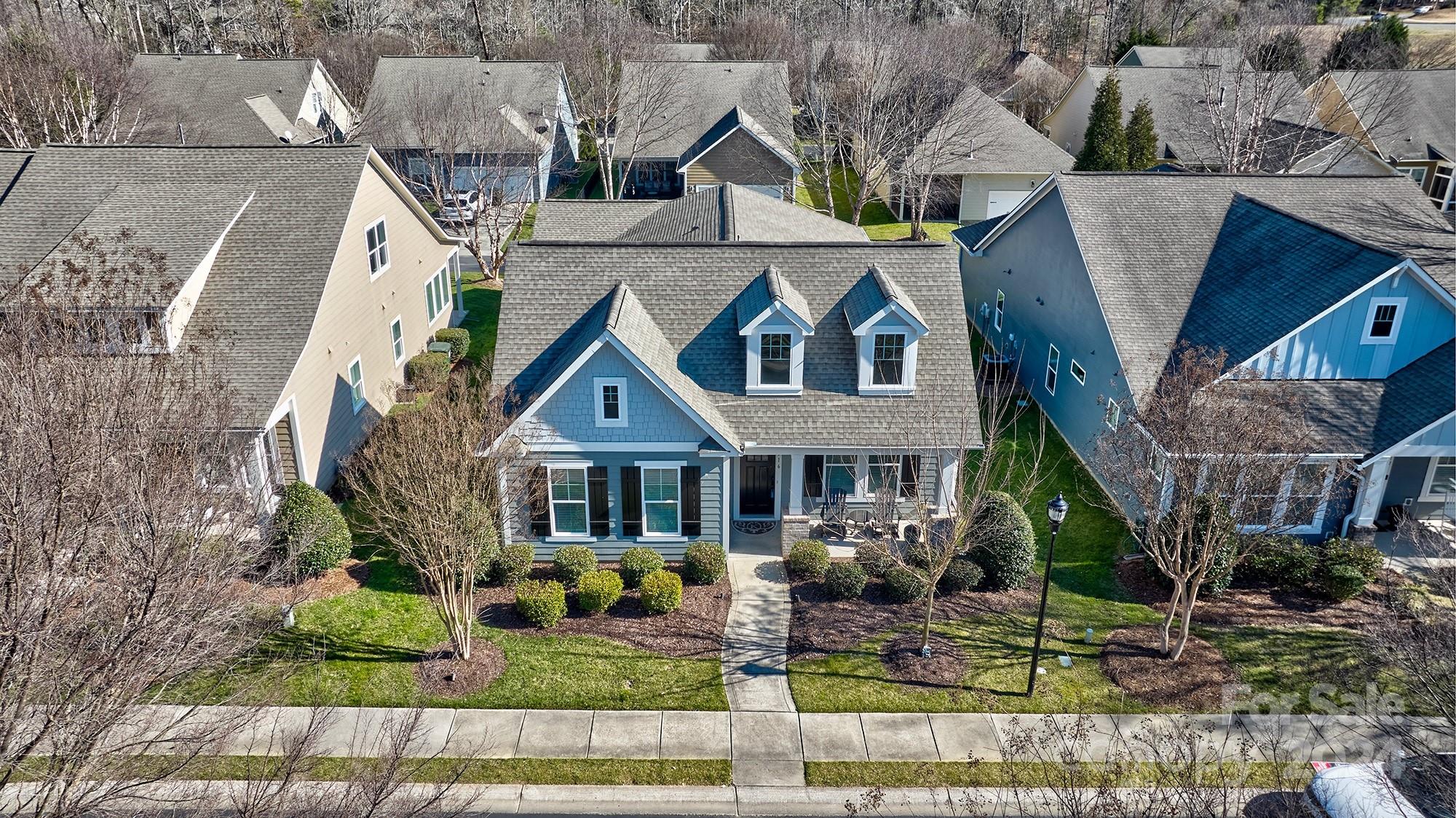 516 Channel Road Lake Wylie, SC 29710 - Photo 2 of 38 Gallery Image 2