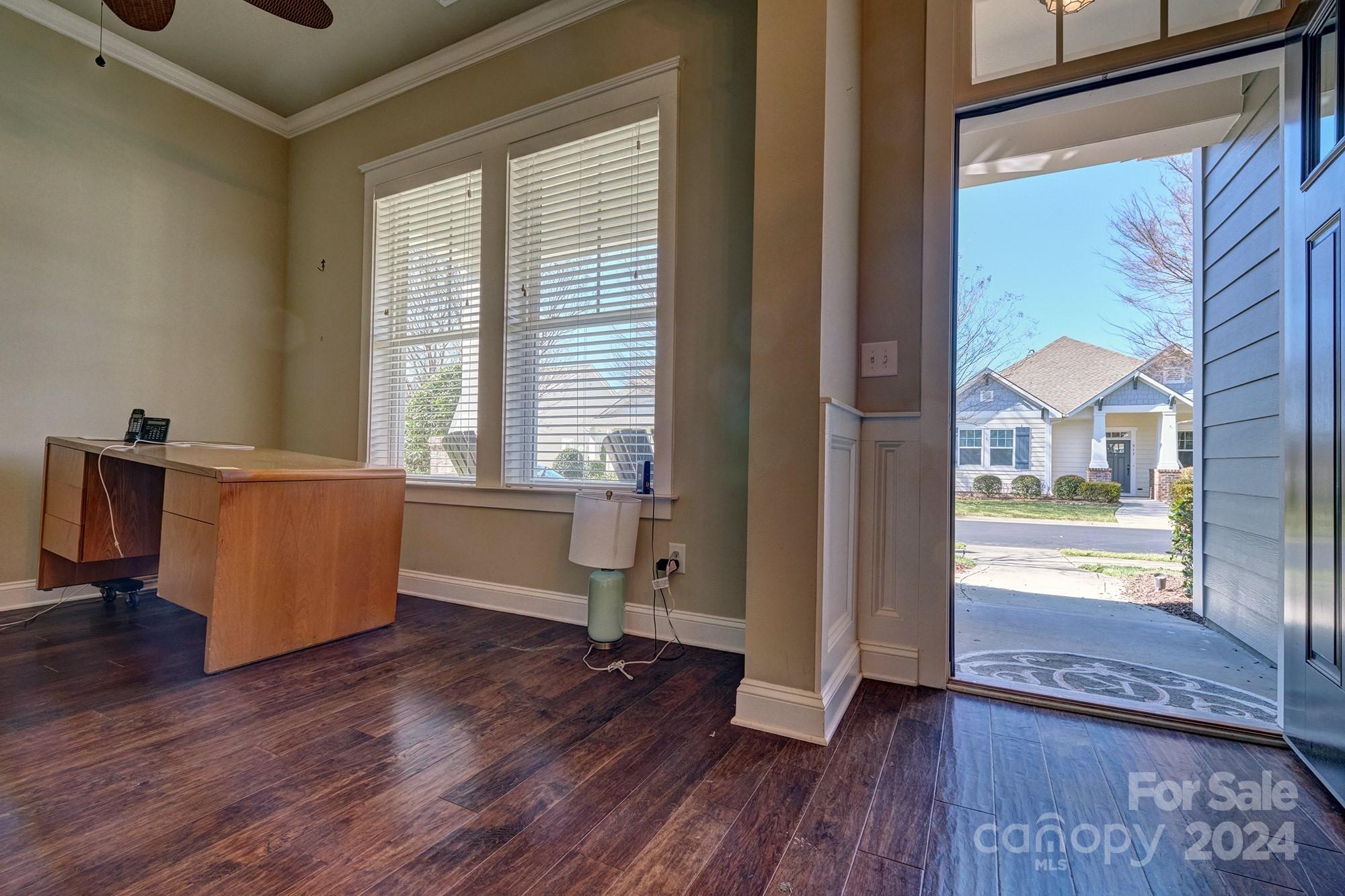 516 Channel Road Lake Wylie, SC 29710 - Photo 4 of 38 Gallery Image 4
