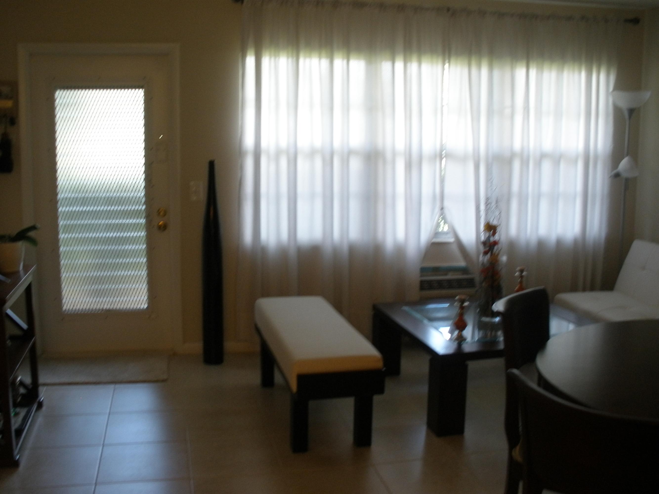 91 Mansfield D, Unit 91 Boca Raton, FL 33434 - Photo 2 of 14 Living Area