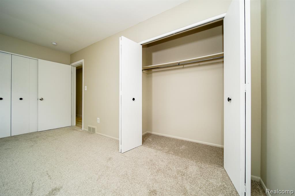 2949 Lacota Road Waterford, MI 48328 - Photo 46 of 67 Gallery Image 46