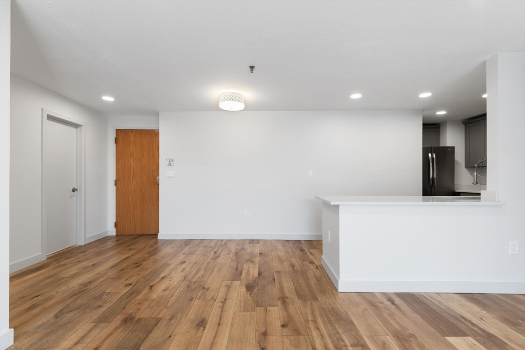 269 Cambridge Road, Unit 504 Woburn, MA 01801 - Photo 11 of 35 Gallery Image 11