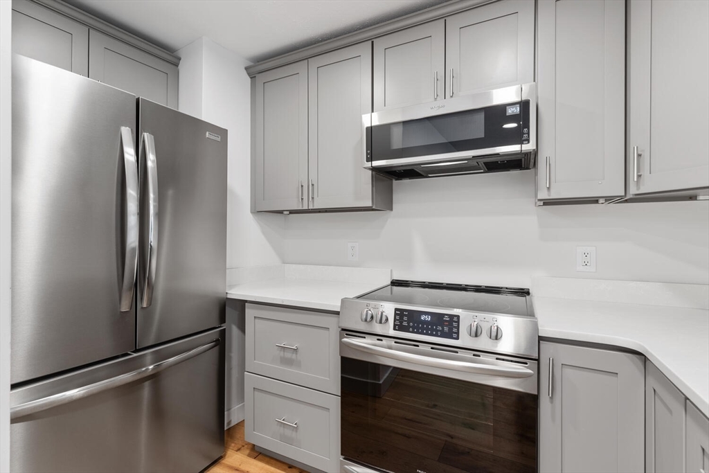 269 Cambridge Road, Unit 504 Woburn, MA 01801 - Photo 16 of 35 Gallery Image 16