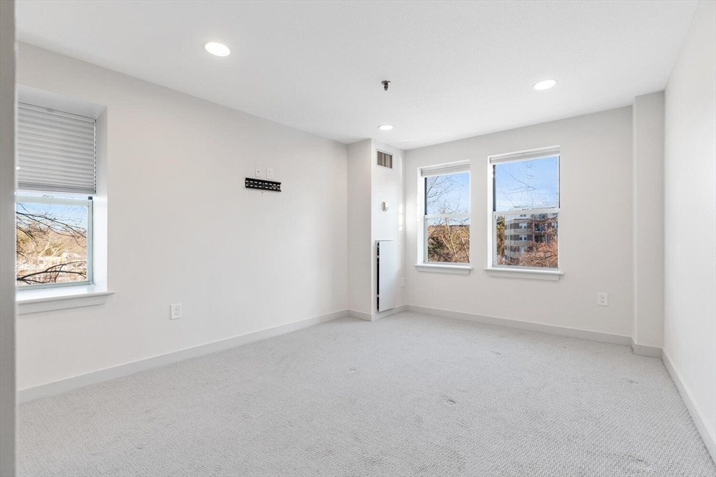 269 Cambridge Road, Unit 504 Woburn, MA 01801 - Photo 23 of 35 Gallery Image 23