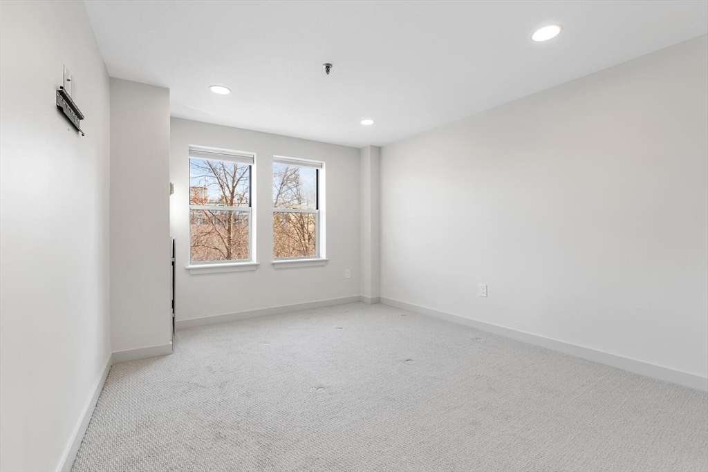 269 Cambridge Road, Unit 504 Woburn, MA 01801 - Photo 24 of 35 Gallery Image 24