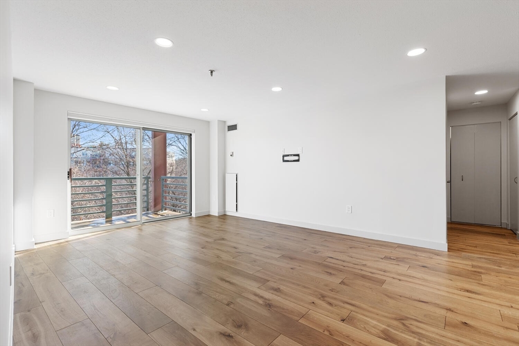 269 Cambridge Road, Unit 504 Woburn, MA 01801 - Photo 8 of 35 Gallery Image 8