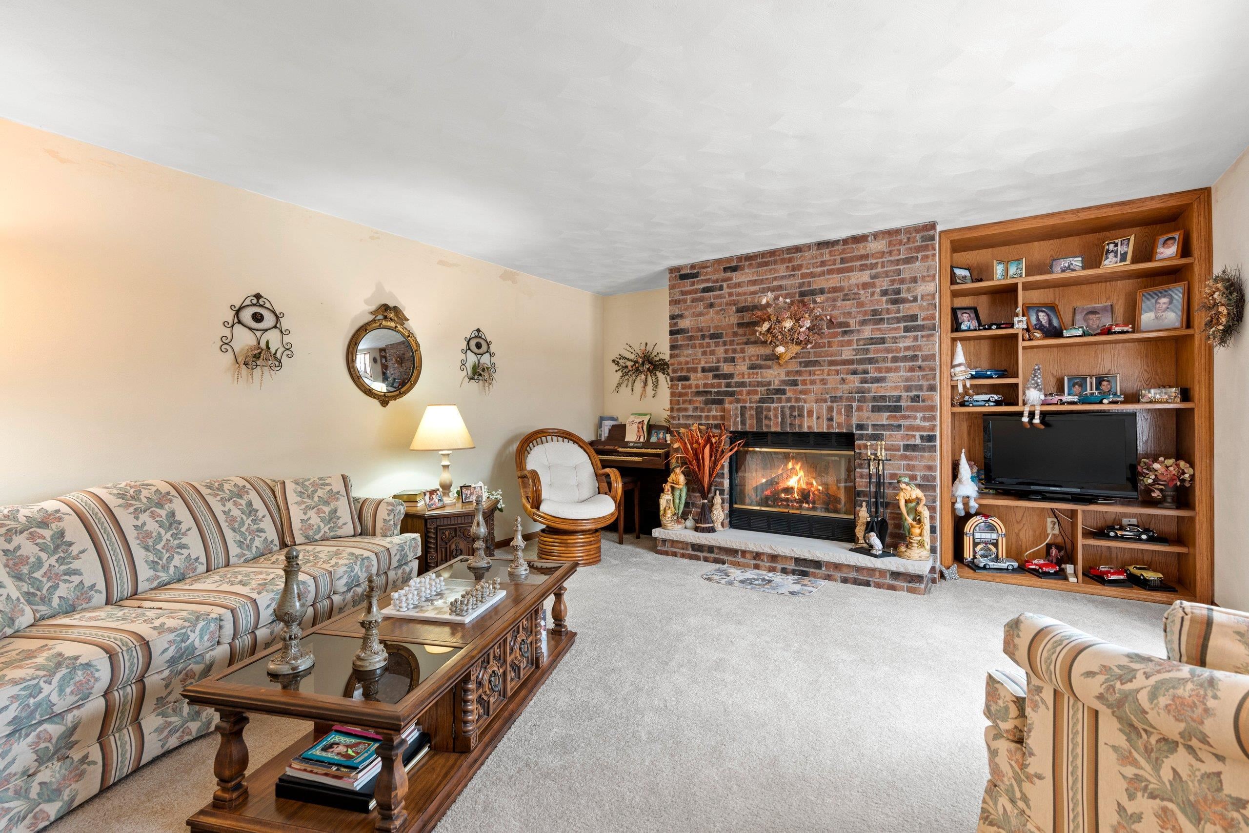 2911 Ridgeway Drive Neenah, WI 54956 - Photo 11 of 28