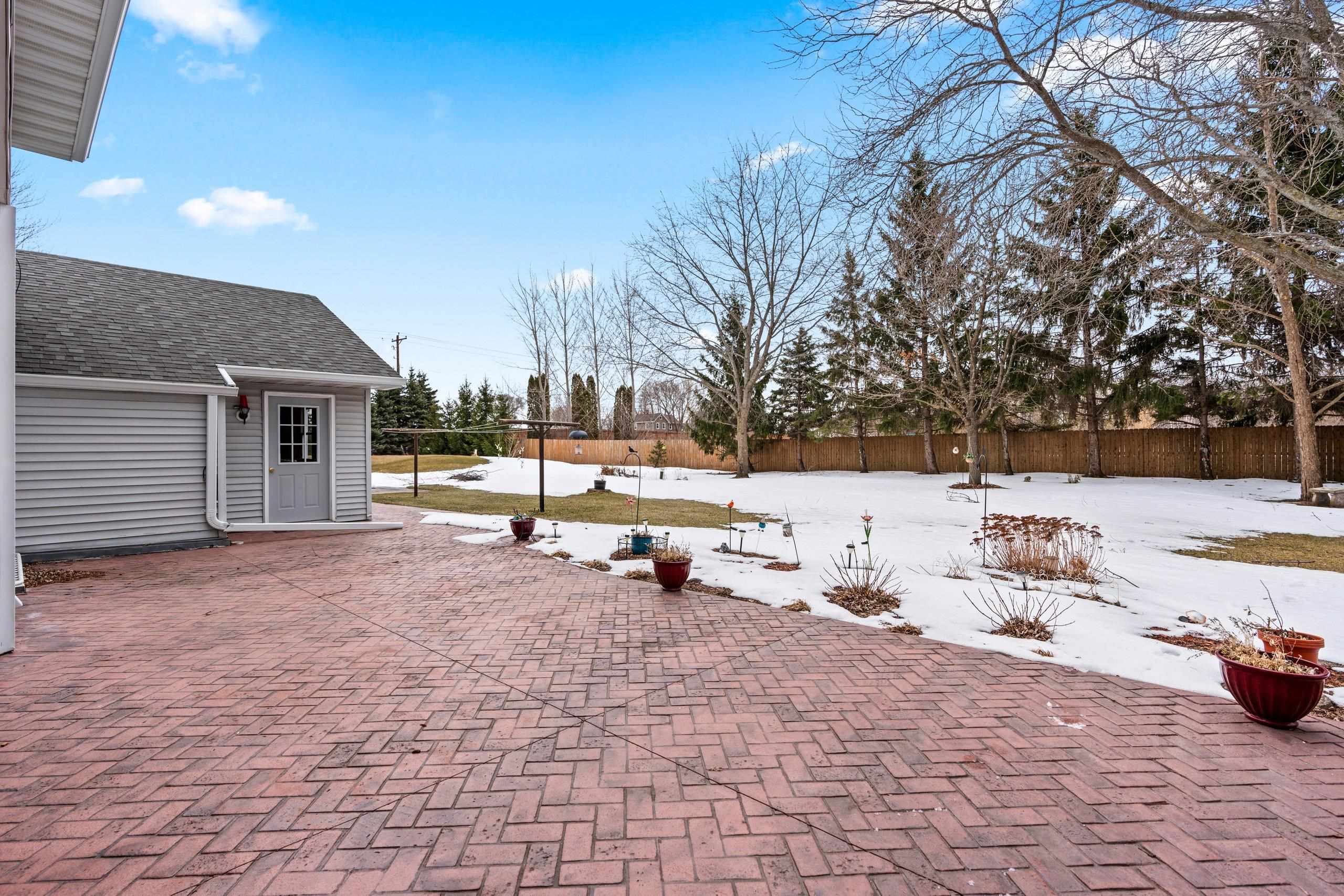 2911 Ridgeway Drive Neenah, WI 54956 - Photo 24 of 28