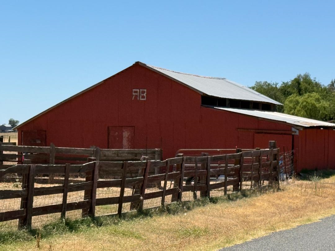 22435 Rodeo Avenue Gerber, CA 96035 - Photo 1 of 22