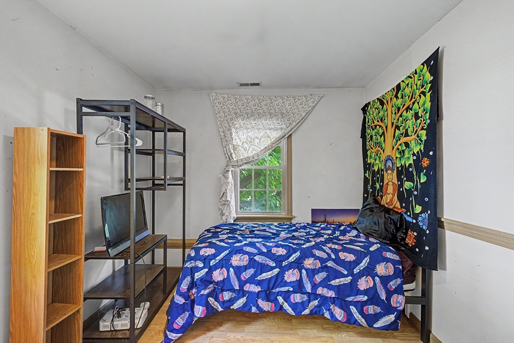 166 Summer Street Amherst, MA 01002 - Photo 14 of 23