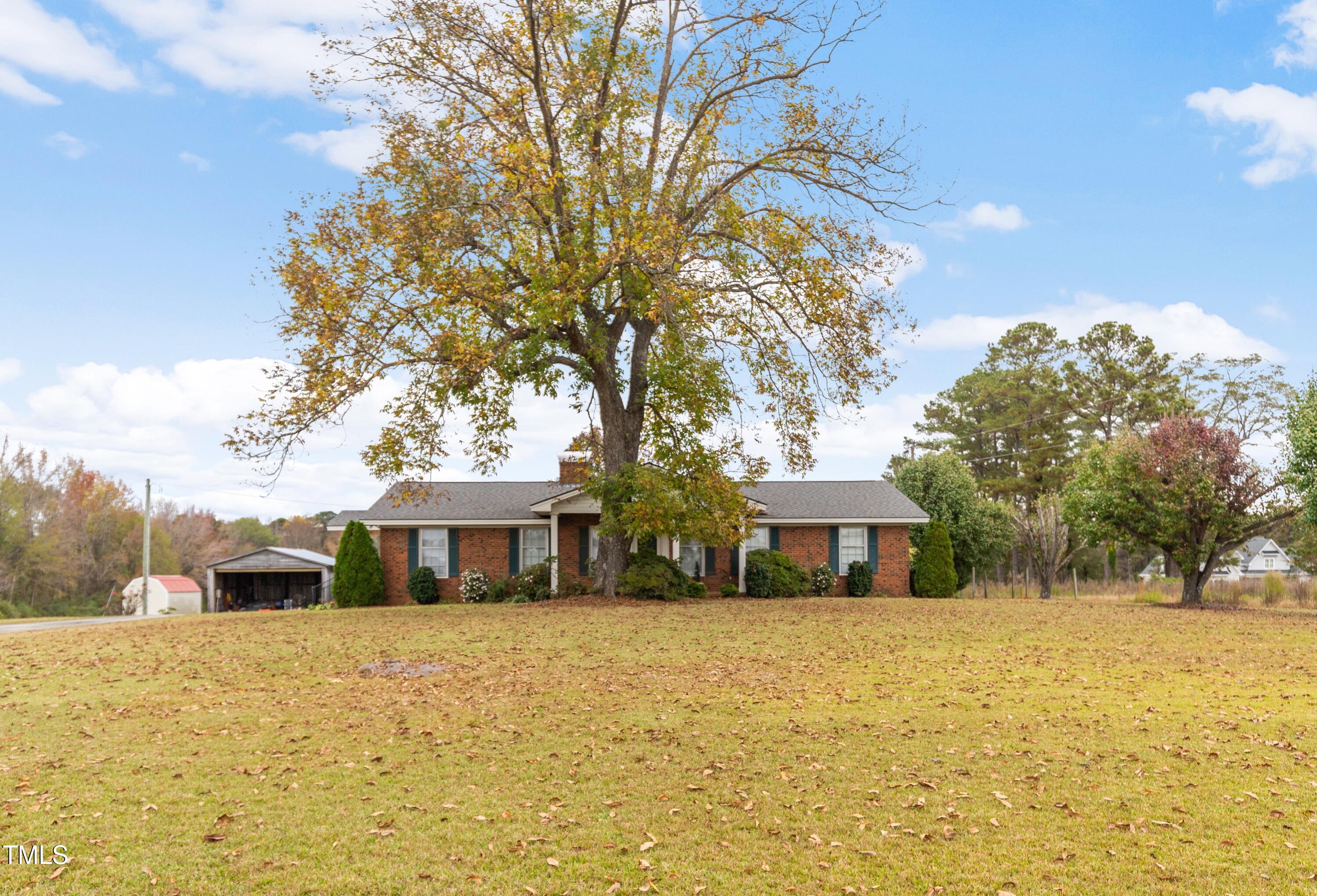 1314 Tarheel Road Benson, NC 27504 - Photo 27 of 37 IMG_4534