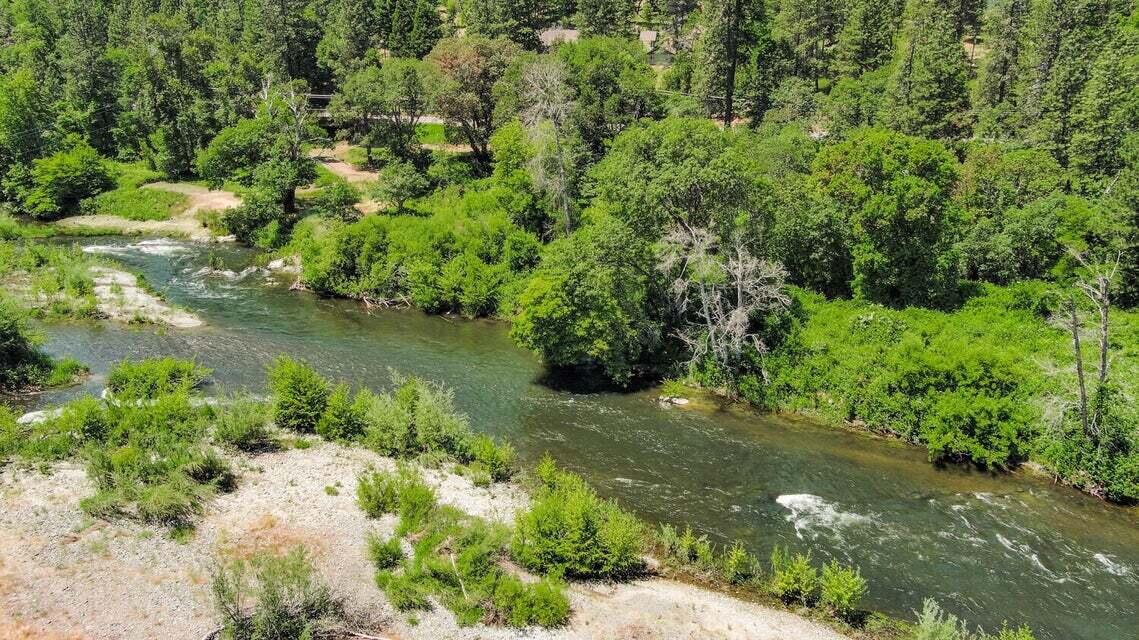 6270 Neill Road Grants Pass, OR 97527 - Photo 19 of 20 river