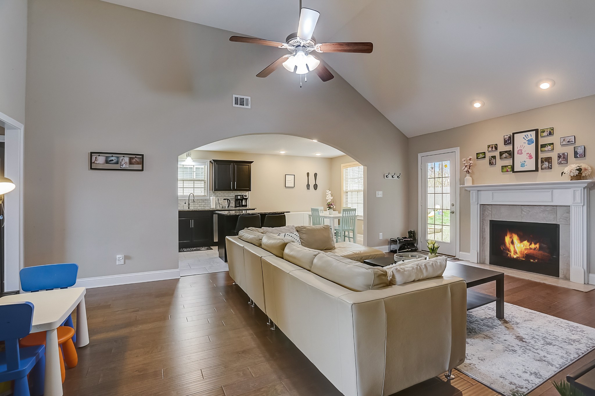 1033 Charles Thomas Road Clarksville, TN 37042 - Photo 7 of 44 Gallery Image 7