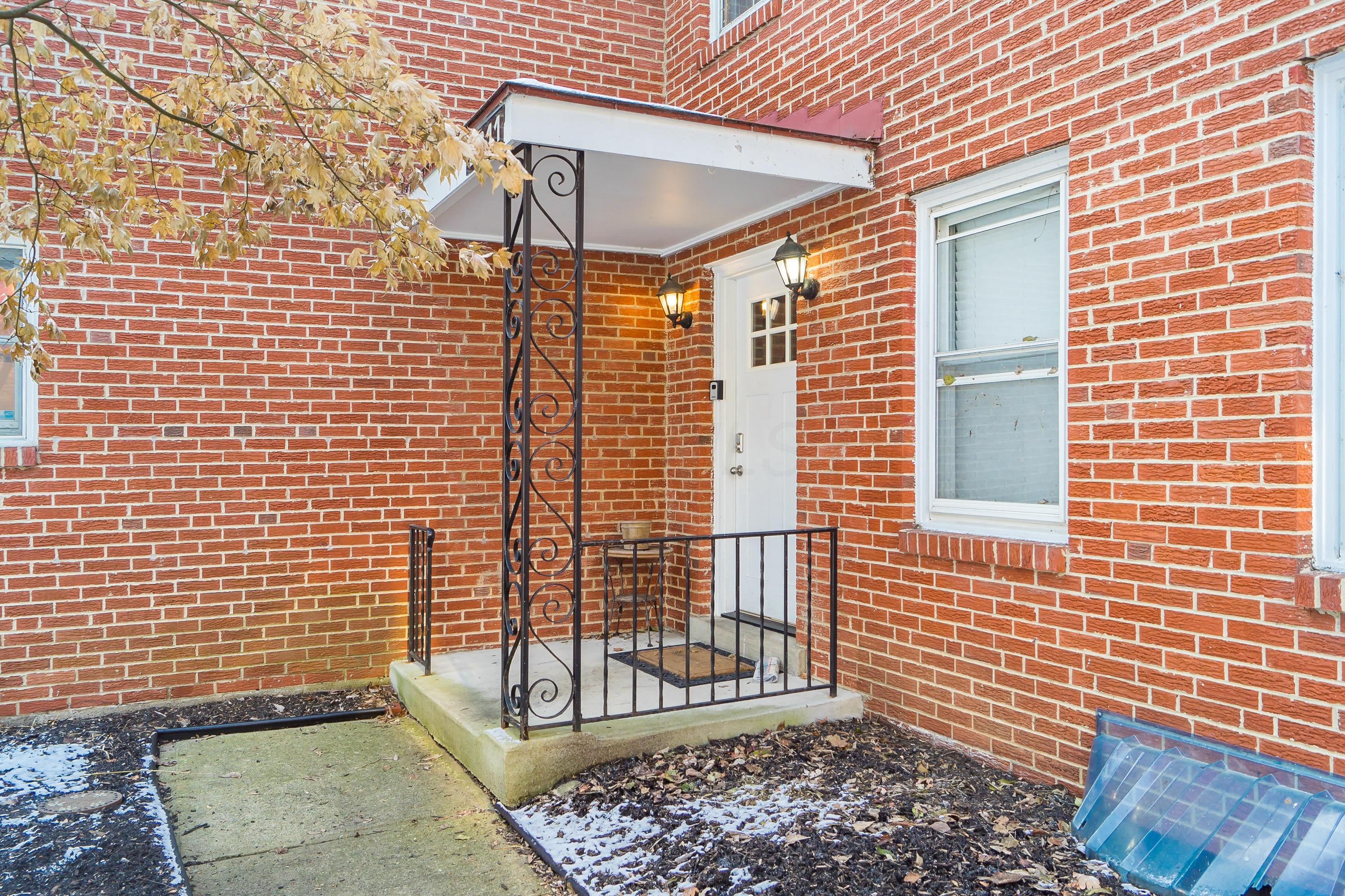 2611 Charing Road, Unit A Columbus, OH 43221 - Photo 5 of 31 Gallery Image 5