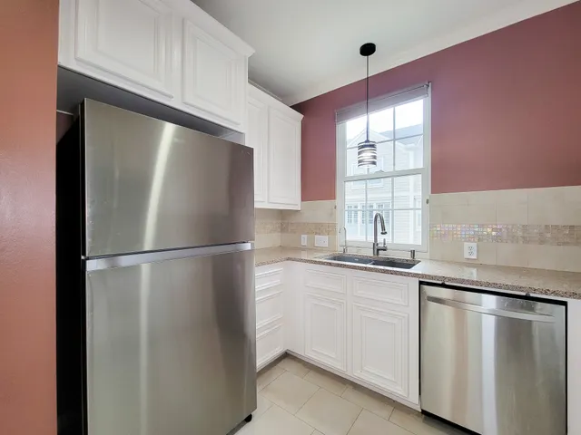 $2,750 | 2208 Taft Street, Houston, TX 77006