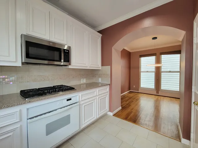 $2,750 | 2208 Taft Street, Houston, TX 77006