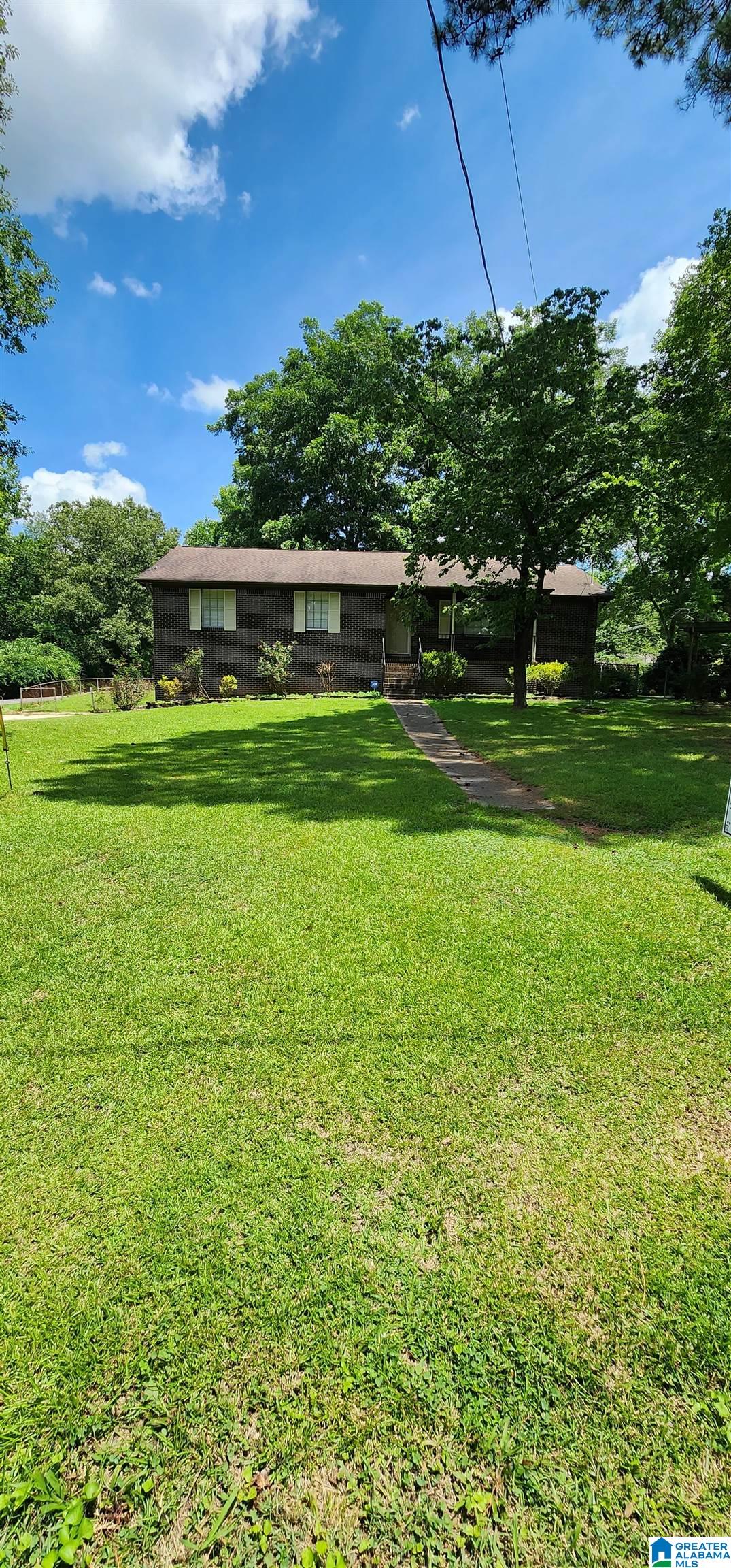 1560 Oak Lane Bessemer, AL 35023 - Photo 2 of 45