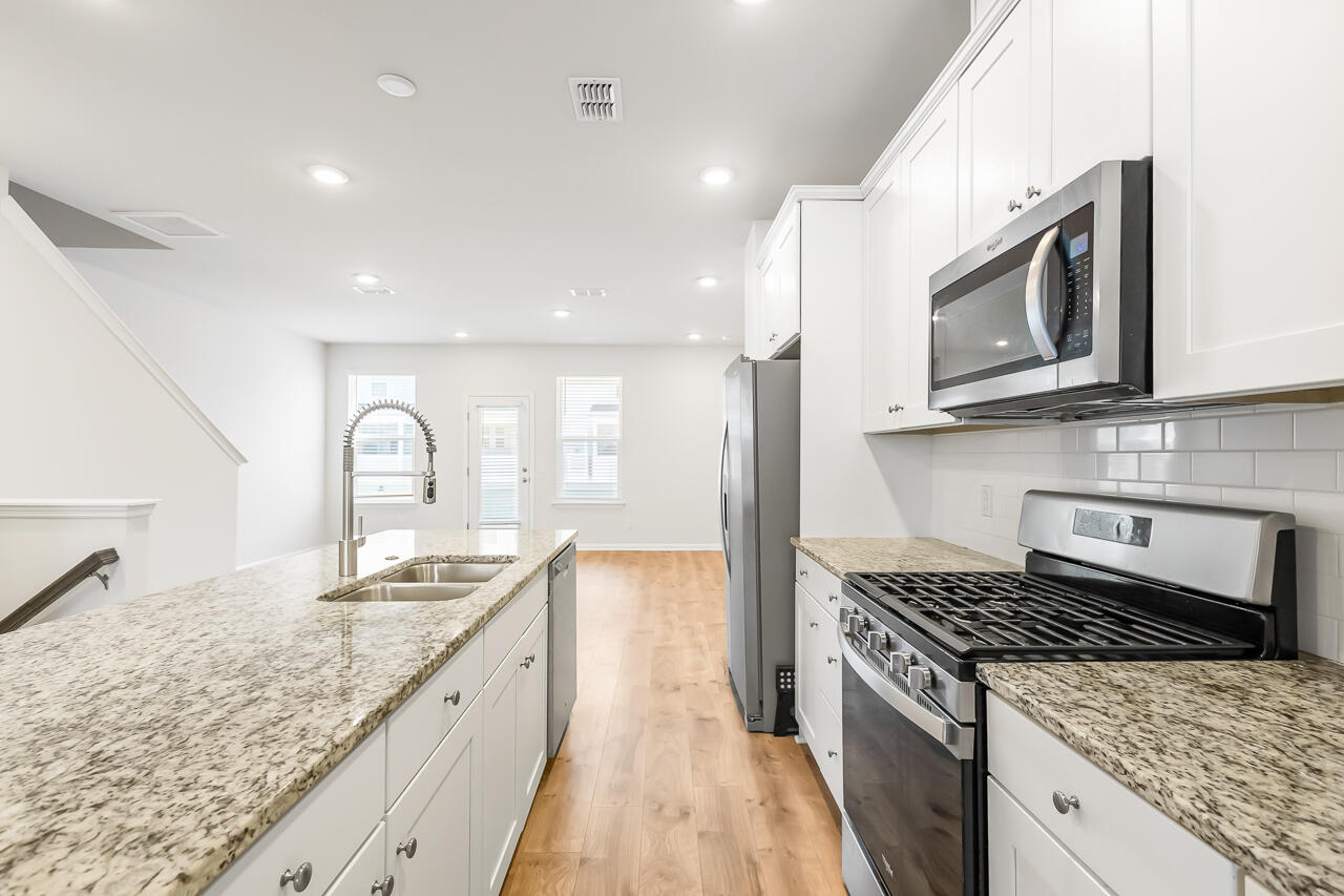 306 Pathfinder Way Charleston, SC 29492 - Photo 21 of 52 306 Pathfinder_17