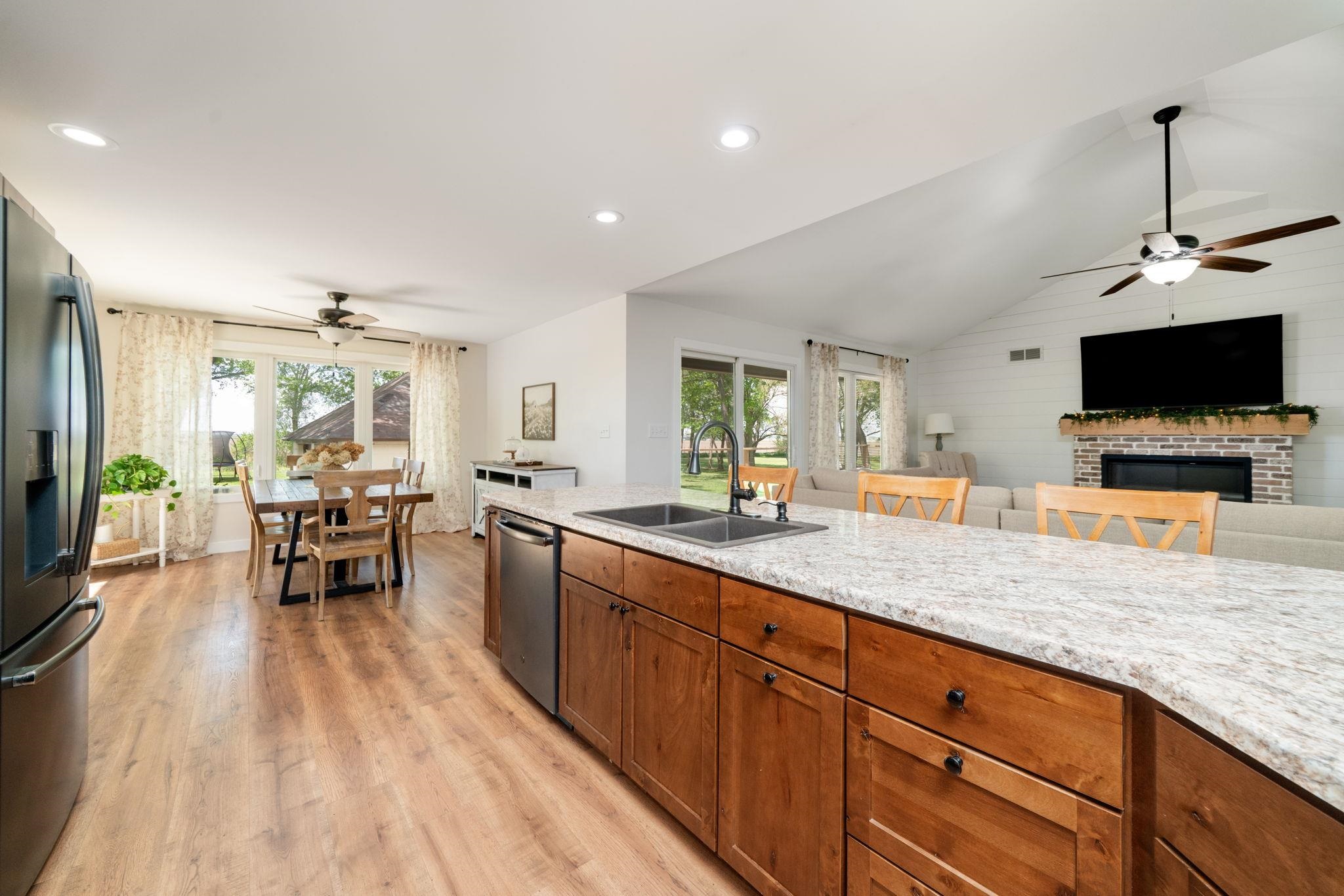 1765 Brooklyn Road Ashton, IL 61006 - Photo 4 of 43