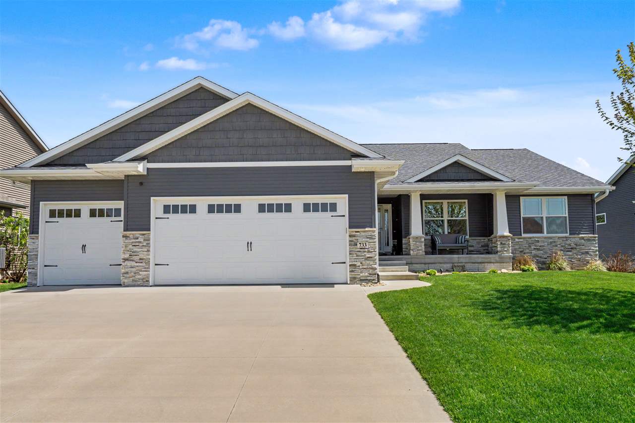 733 Raleigh Lane Marion, IA 52302 - Photo 1 of 39 Gallery Image 1