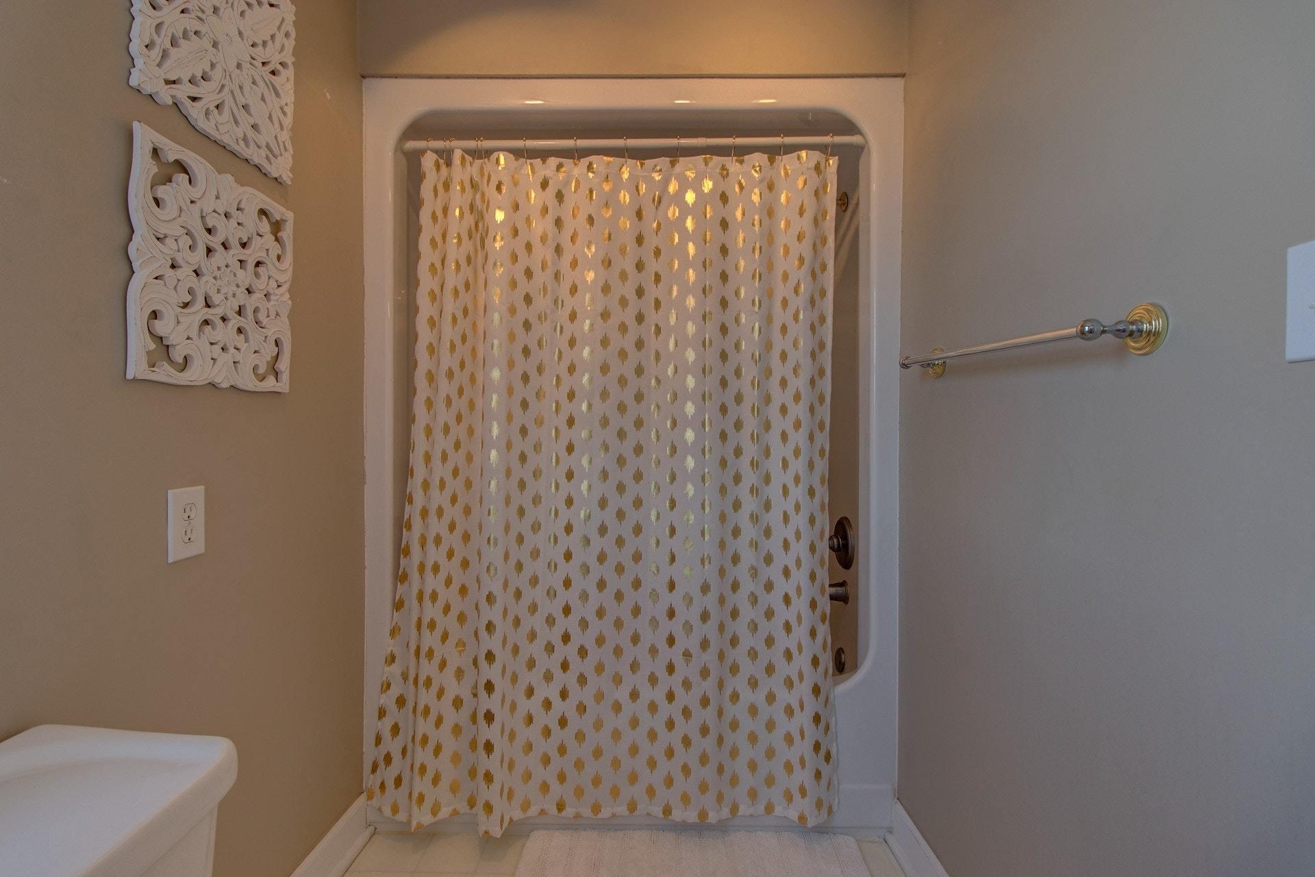 600 Dugwell Road Boones Mill, VA 24065 - Photo 57 of 78 58 Upper Level Bath