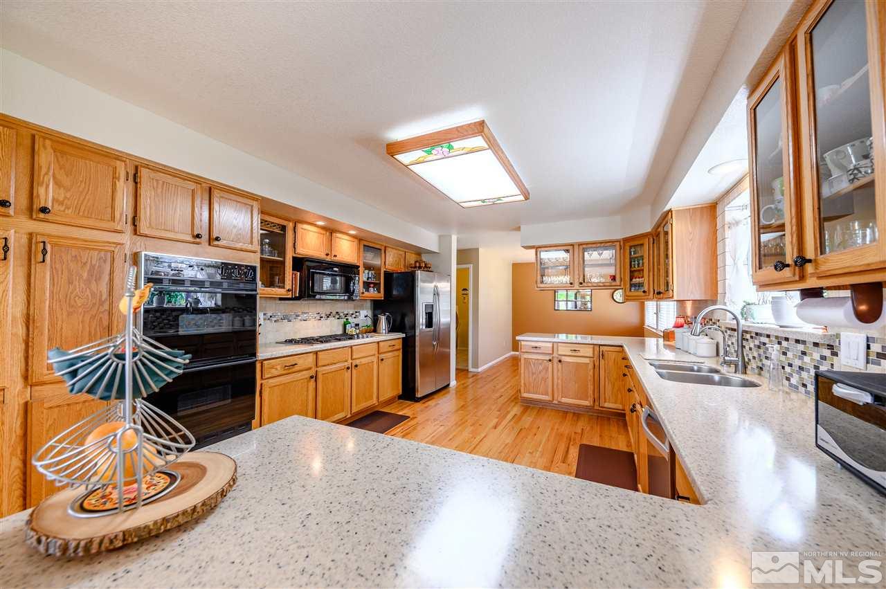 3795 Brighton Way Reno, NV 89509 - Photo 4 of 25 Photo 4