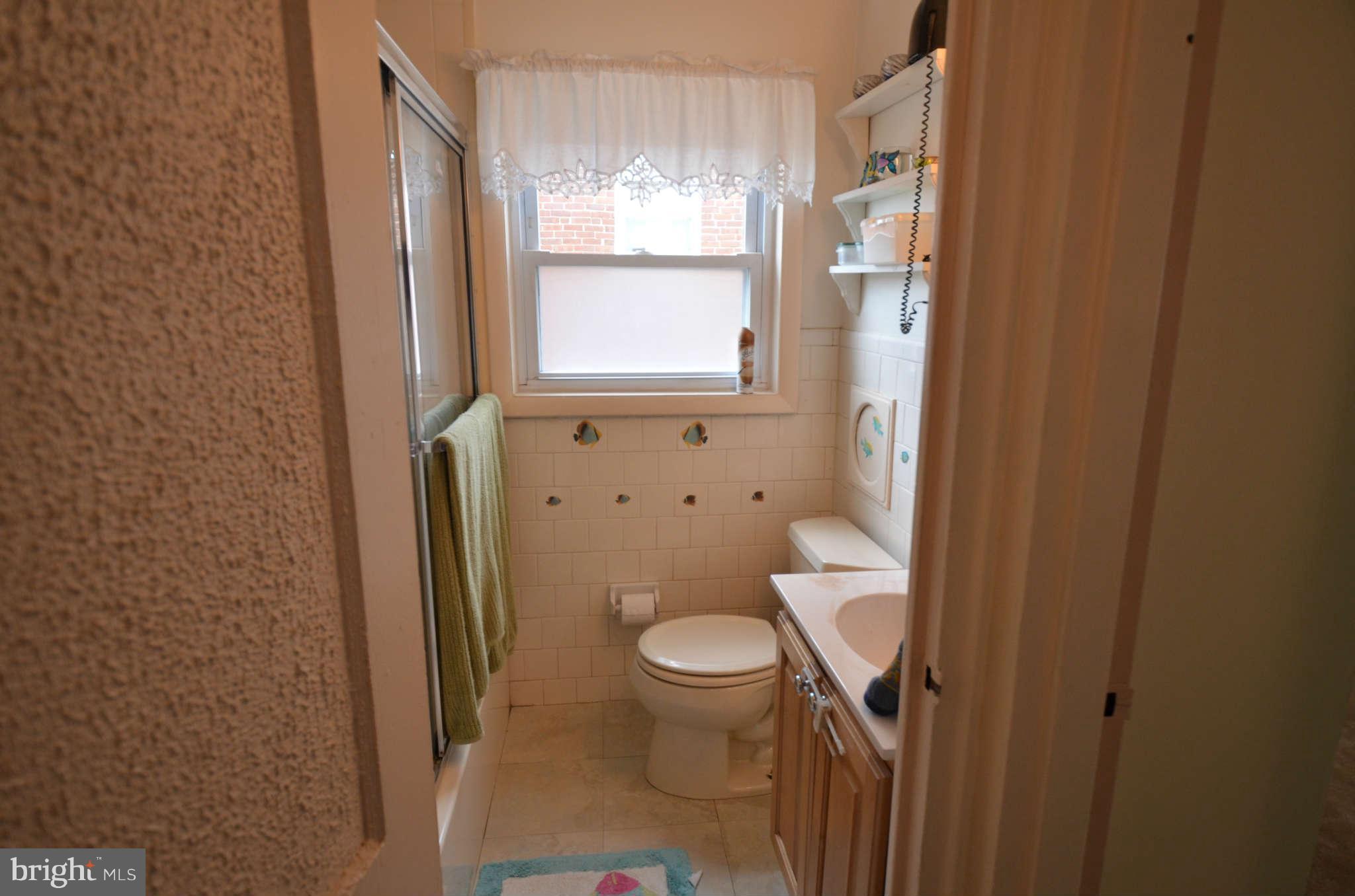 7528 Rabon Avenue Baltimore, MD 21222 - Photo 15 of 26 Bath