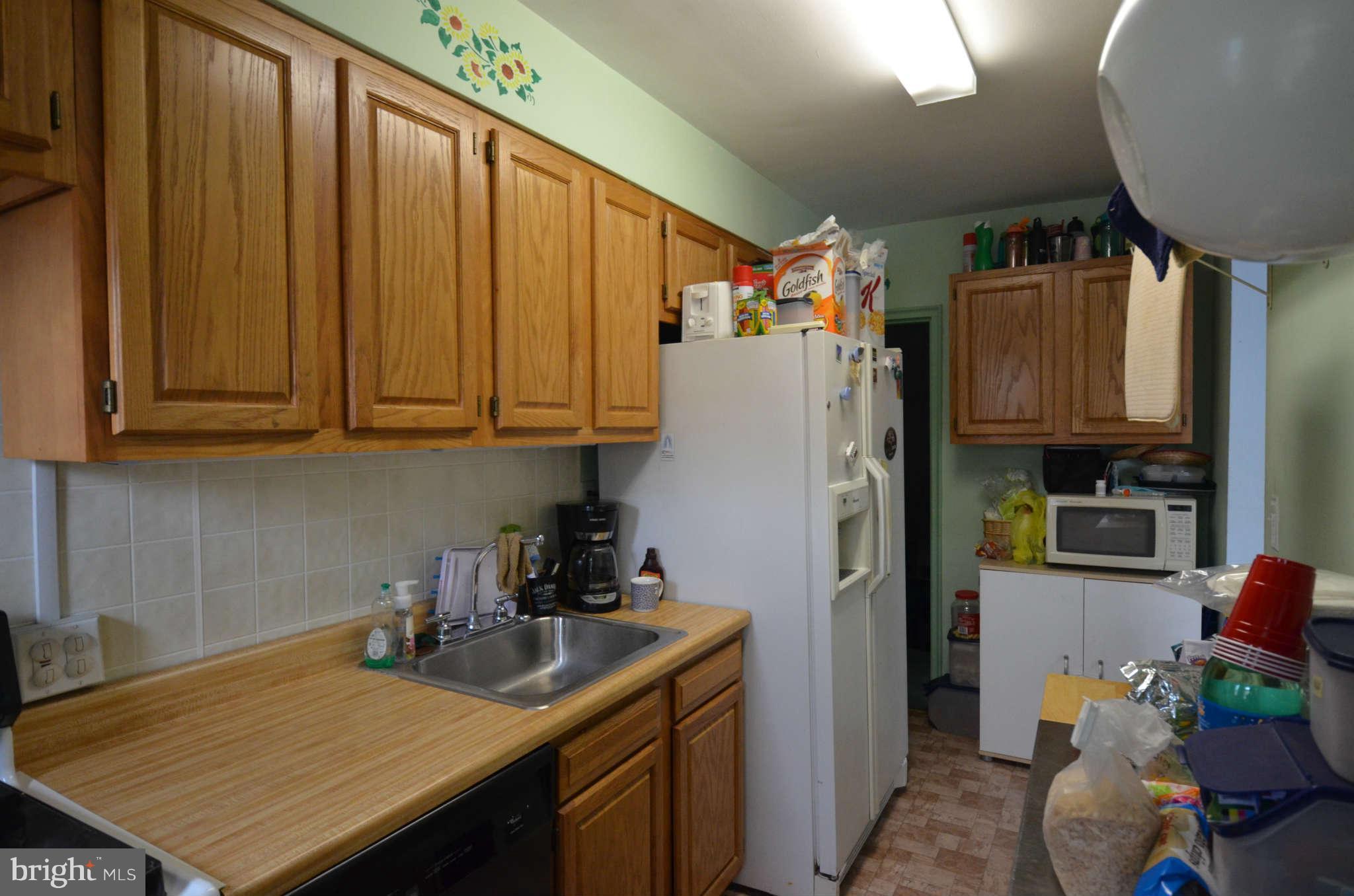 7528 Rabon Avenue Baltimore, MD 21222 - Photo 10 of 26 Kitchen