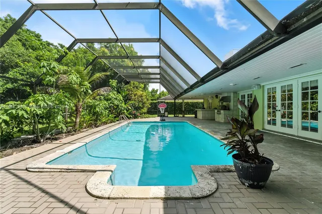 a house view with a outdoor space