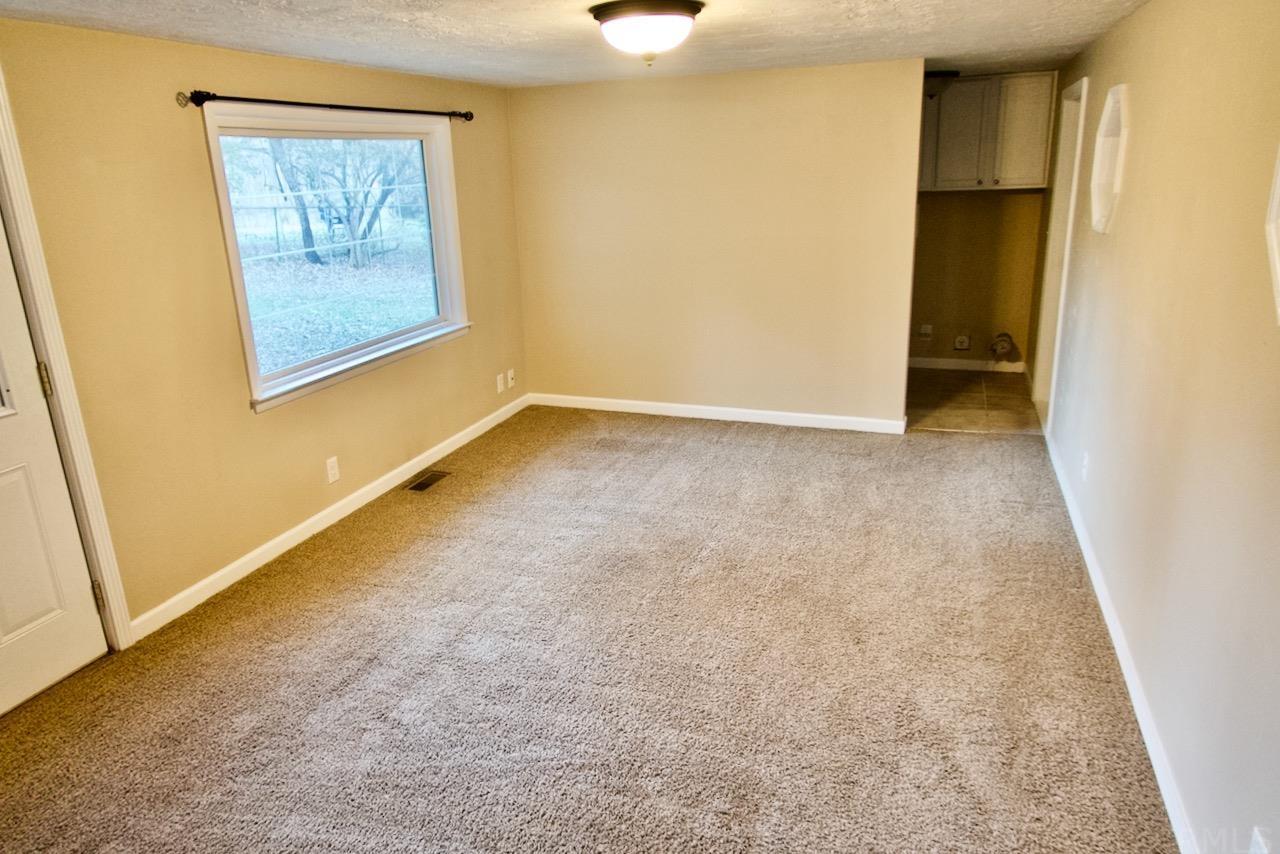 13020 West Council Road Yorktown, IN 47396 - Photo 16 of 35 Gallery Image 16