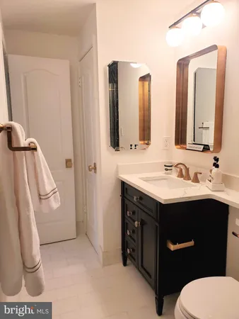 $3,200 | 1211 South Eads Street, Unit 1205, Arlington, VA 22202