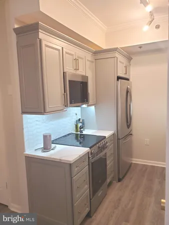 $3,200 | 1211 South Eads Street, Unit 1205, Arlington, VA 22202