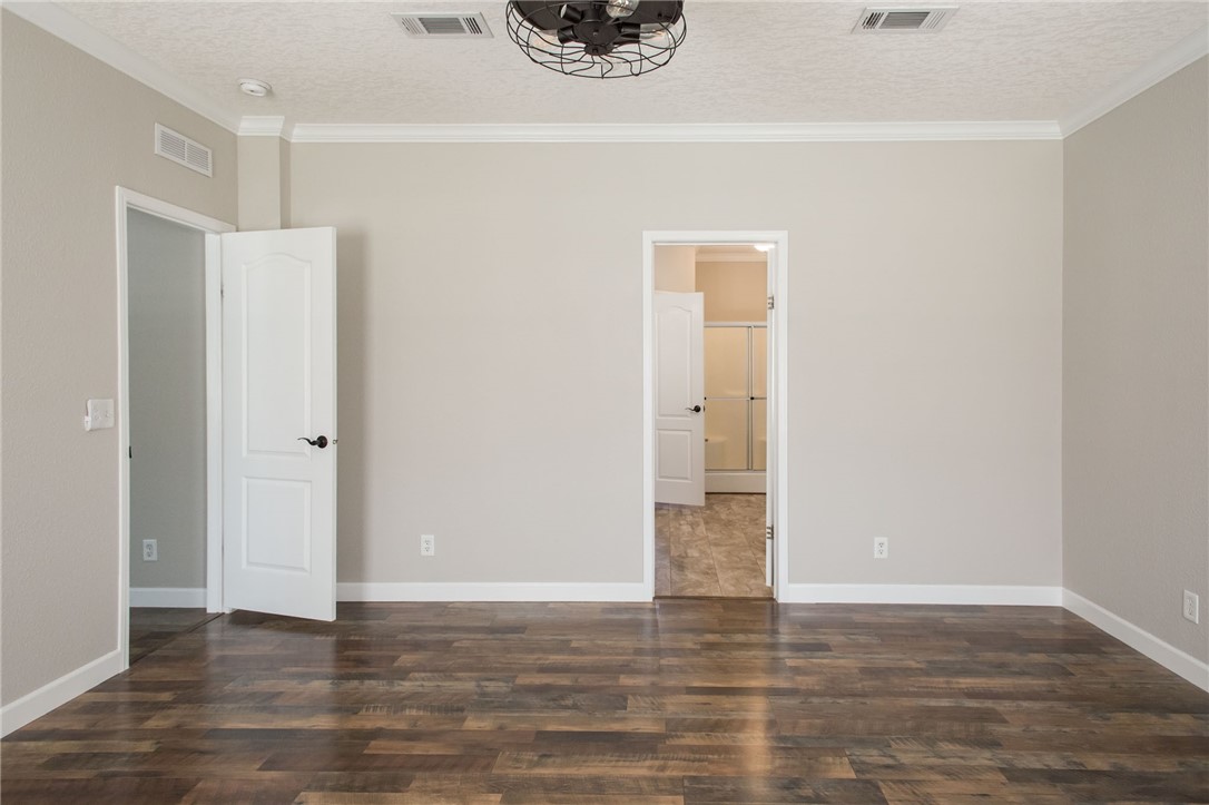 2734 Woodridge Road Waycross, GA 31503 - Photo 12 of 52