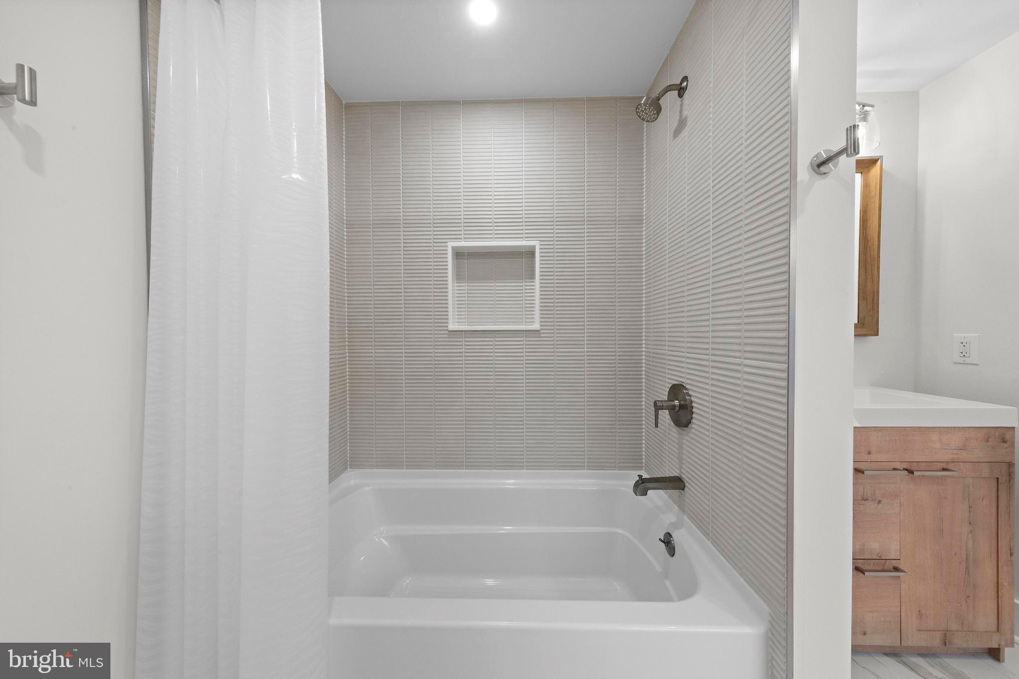 11 Hendrickson Road Lawrenceville, NJ 08648 - Photo 23 of 38