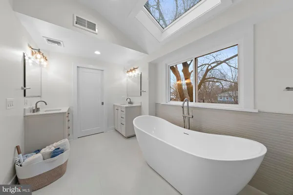 $899,000 | 11 Hendrickson Road, Lawrenceville, NJ 08648