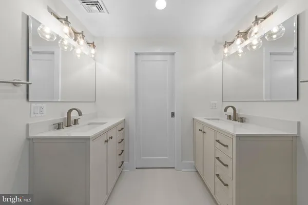 $899,000 | 11 Hendrickson Road, Lawrenceville, NJ 08648