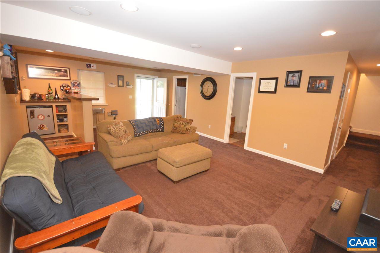 162 Stephens Loop Ruckersville, VA 22968 - Photo 16 of 29 a living room with furniture and wooden floor