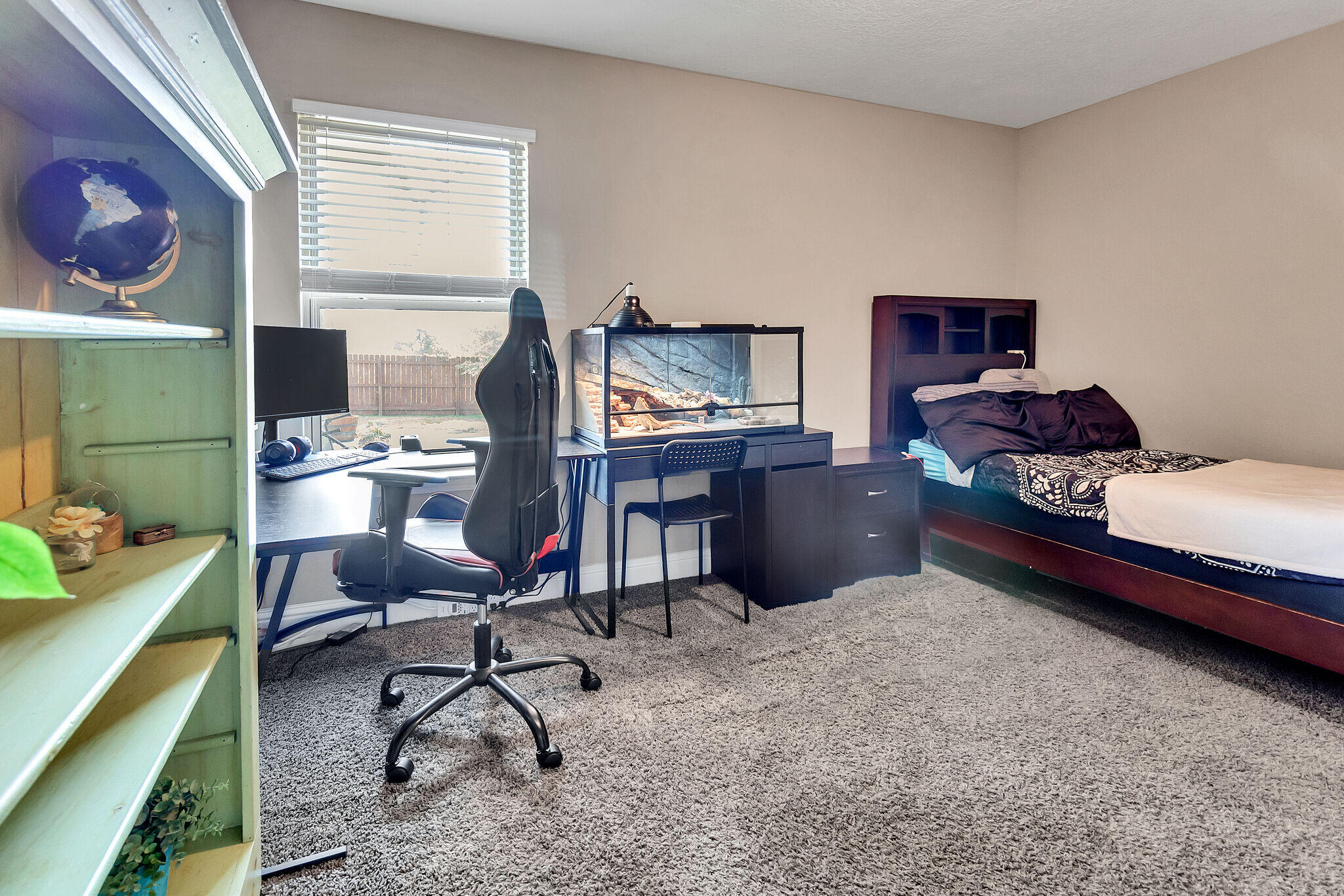 3044 Crown Creek Circle Crestview, FL 32539 - Photo 31 of 41 a workspace with furniture and a window