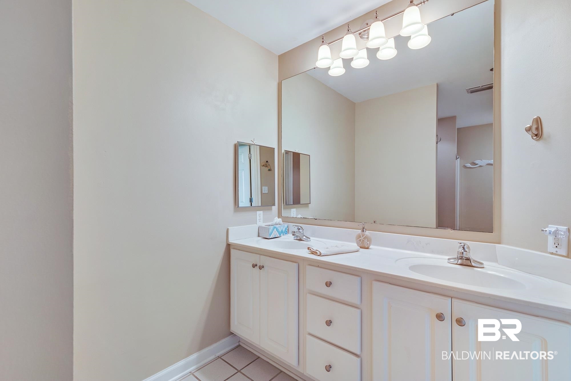 27282 Canal Road, Unit 105 Orange Beach, AL 36561 - Photo 8 of 43 Master Bathroom